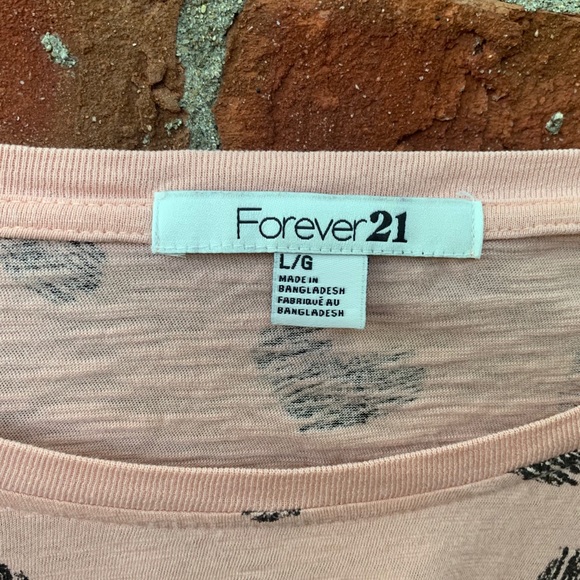 Forever 21 hearts crop top - Picture 3 of 3